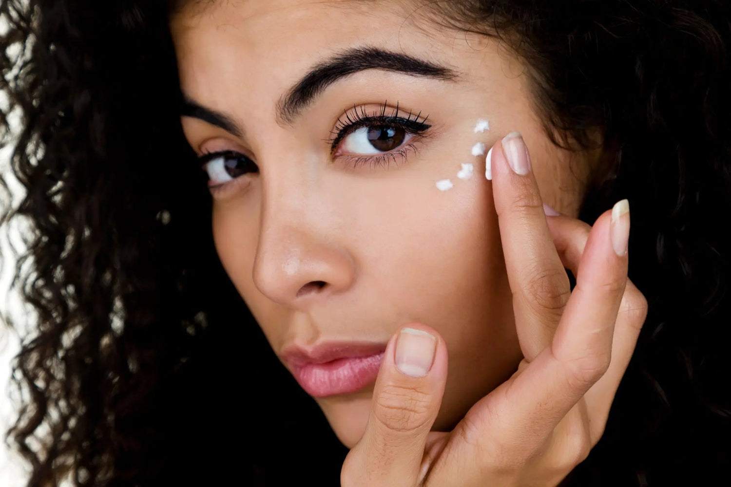 The-Must-Know-Facts-About-Sunscreen Sajic Skin Science